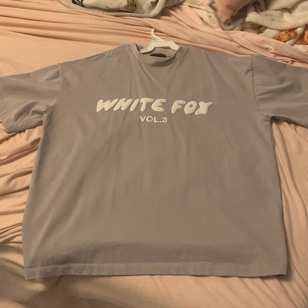 White Fox neutral T shirt xs/s trendy vol 3